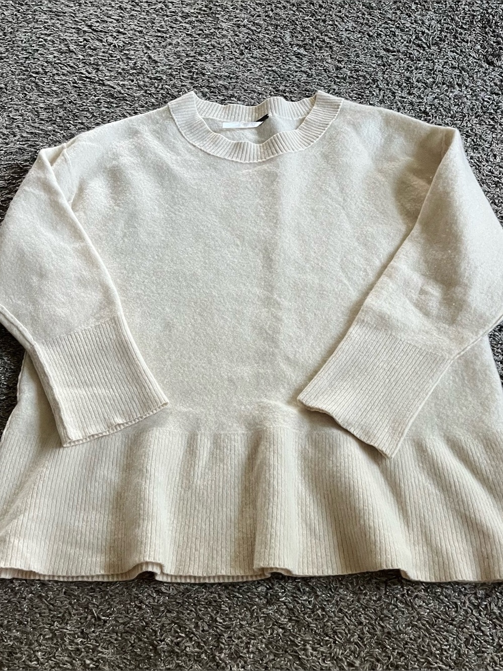 Free People 100% Cashmere Ivory Cream Long Sleeve Sweater Large Quiet Luxury